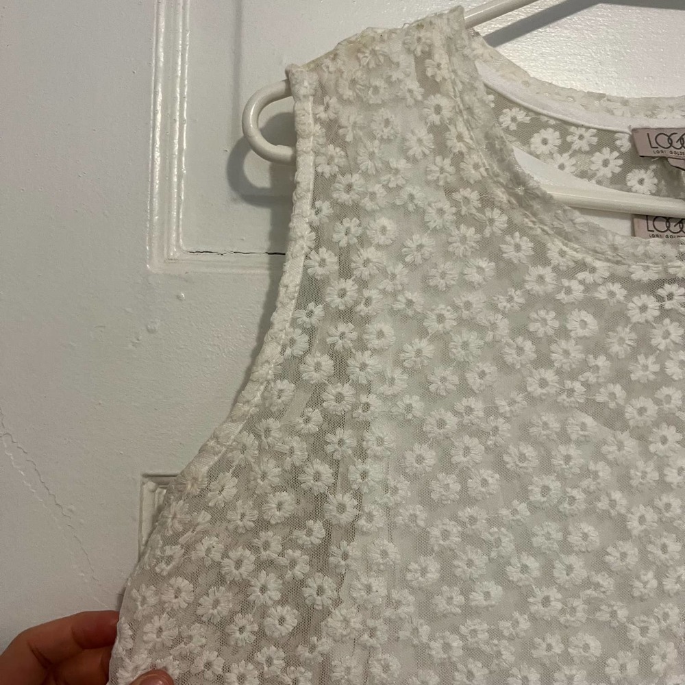 LOGO by Lori Goldstein Daisy Mesh Peplum Sleeveless top white tank top M - Picture 3 of 8